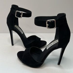 Steve Madden Mogull black suede heels